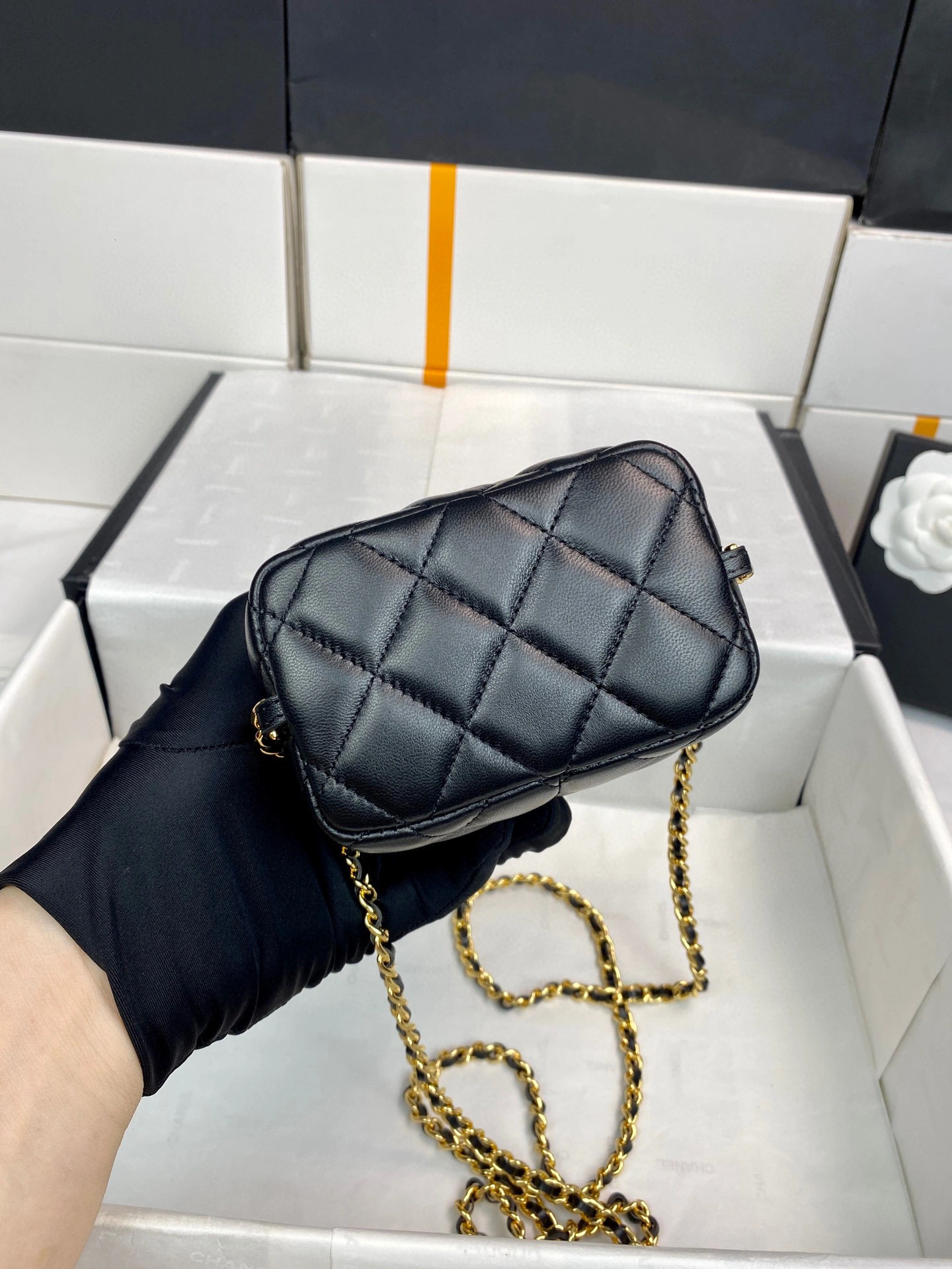 MOMO- AP2717-B07981-94305 22 sheephide item：B-B000F1414C