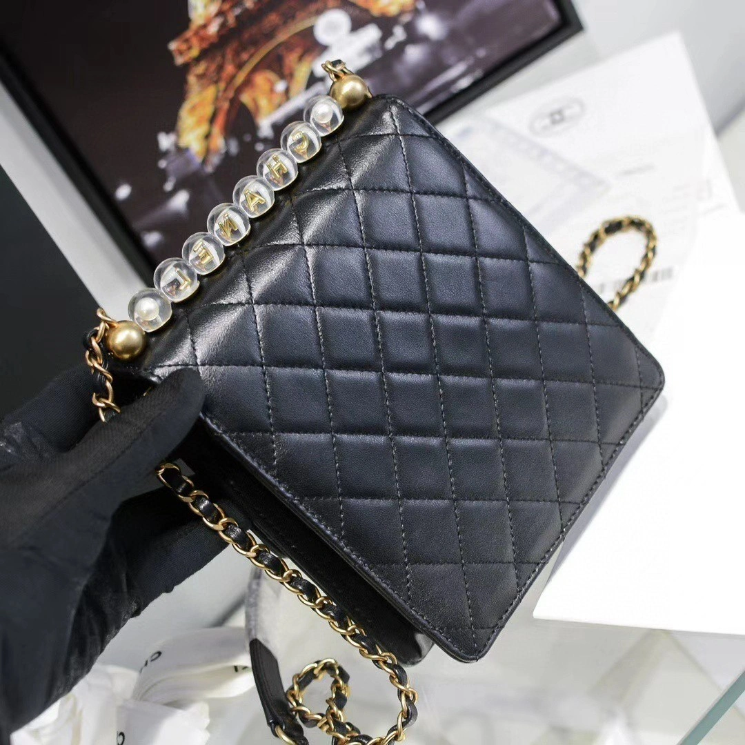 MOMO- AS0584 sheephide item : B-B202B0840