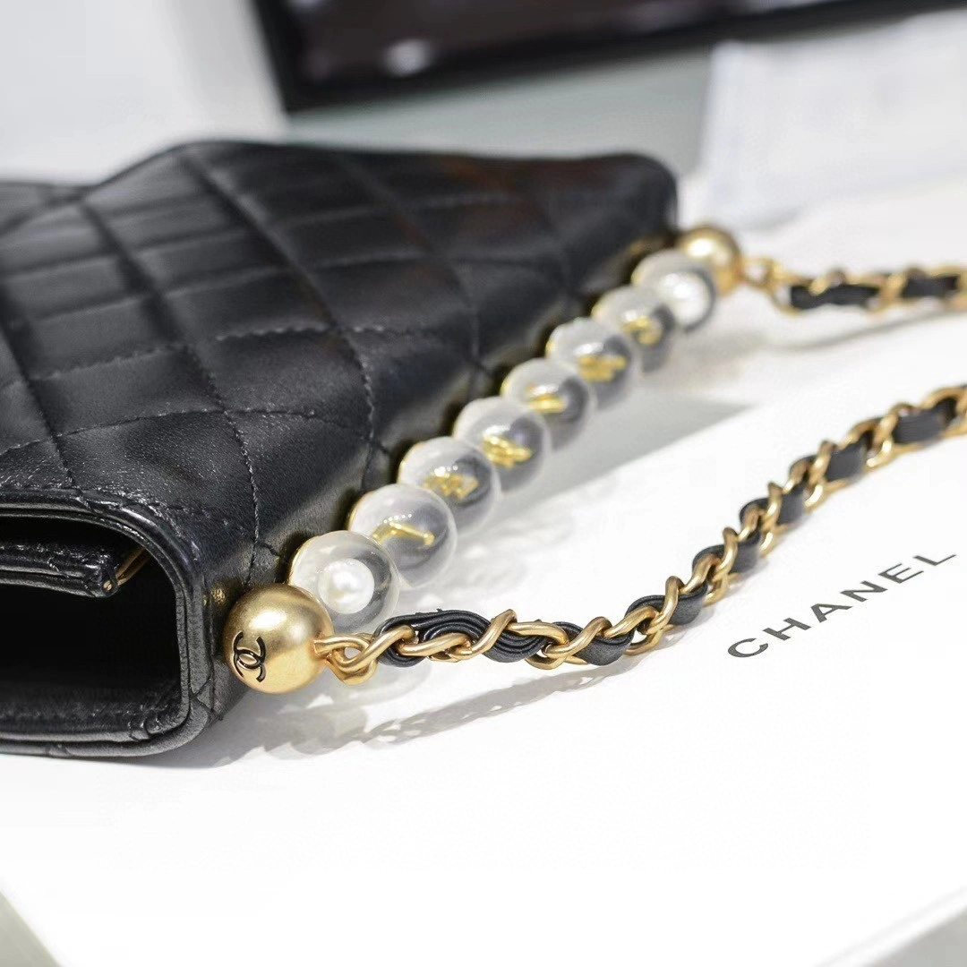 MOMO- AS0584 sheephide item : B-B202B0840