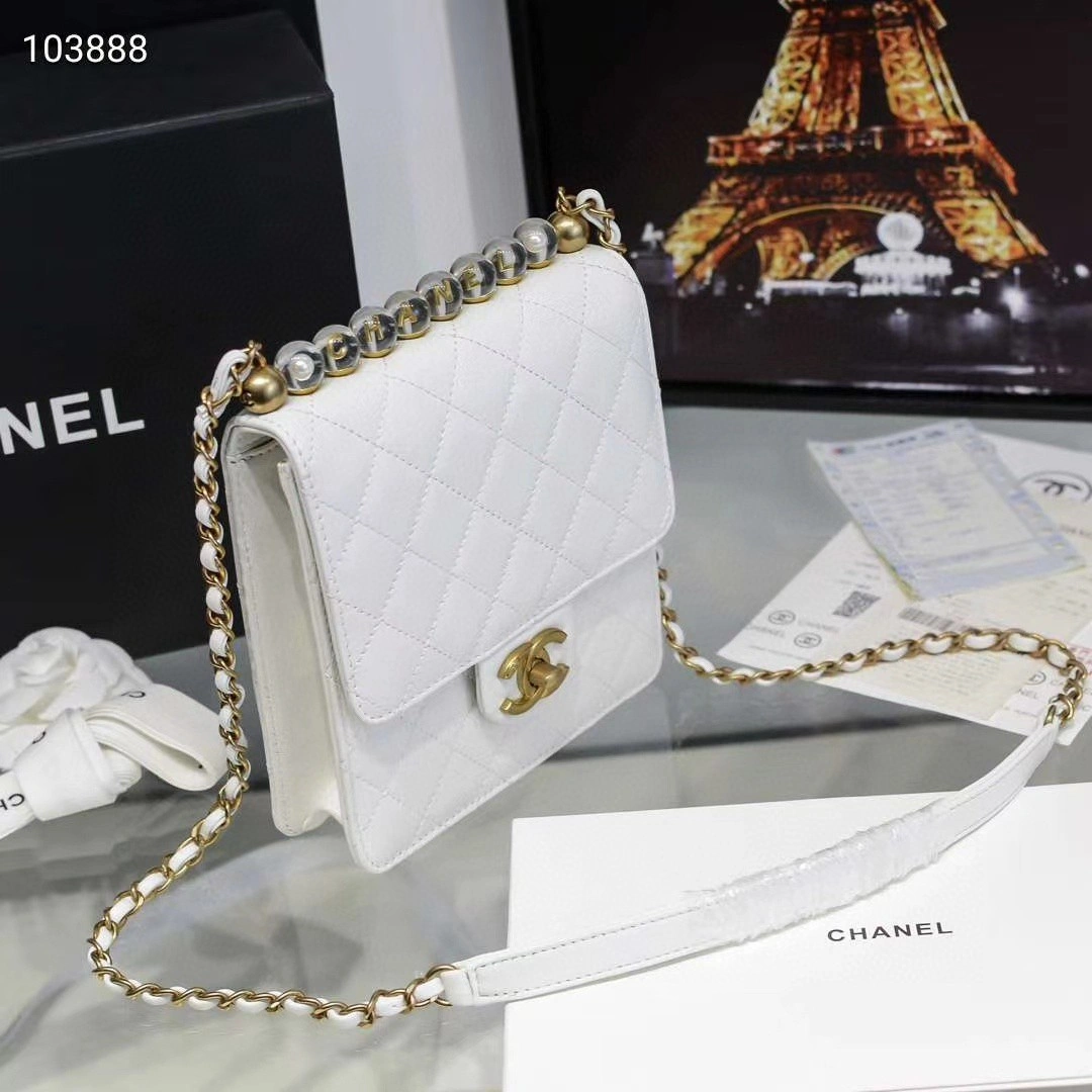 MOMO- AS0584 sheephide item : B-B202B0843