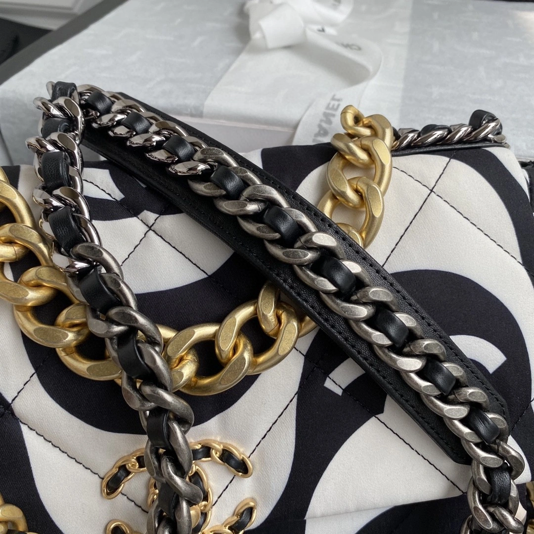 MOMO- AS1161 21SS 19bag item : B-B370B0815
