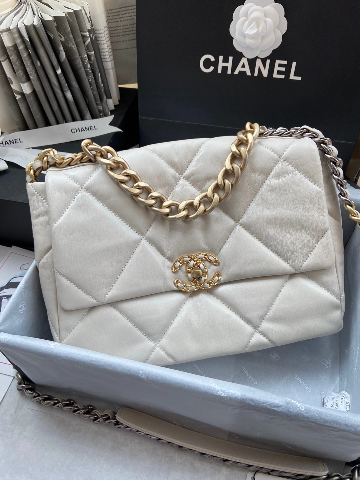 MOMO- AS1161-B01564-10601 19Bag item：B-B000F0620C