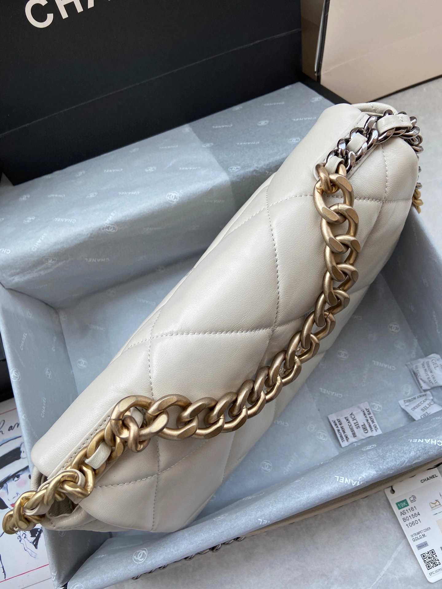 MOMO- AS1161-B01564-10601 19Bag item：B-B000F0620C