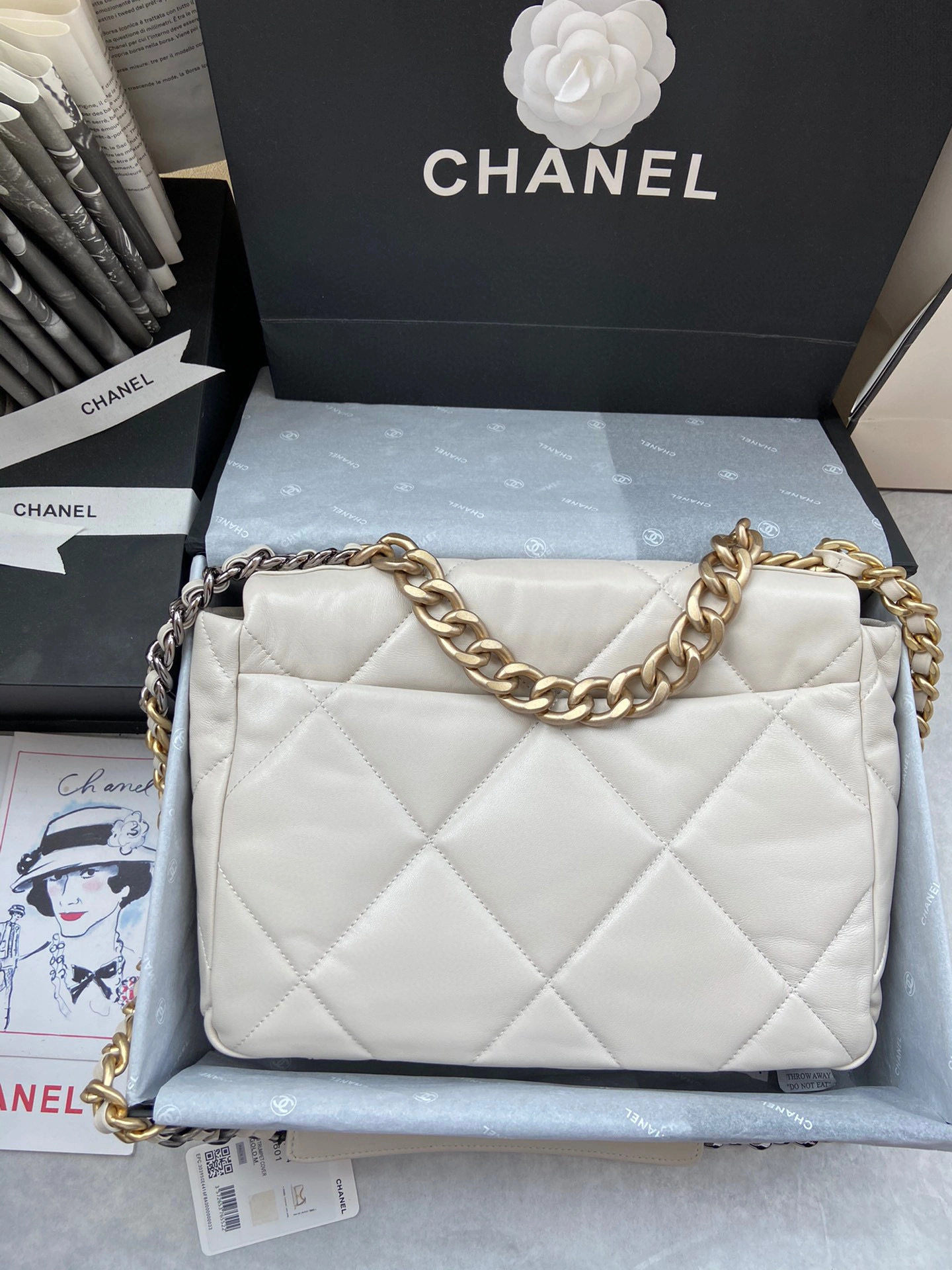 MOMO- AS1161-B01564-10601 19Bag item：B-B000F0620C