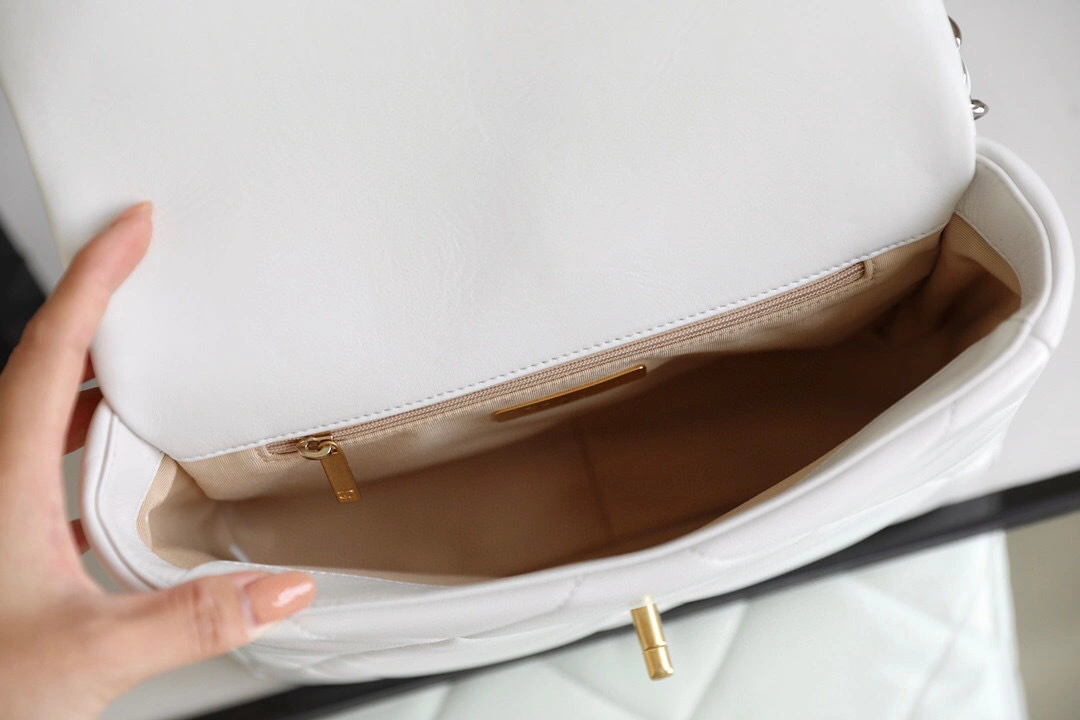MOMO- AS1161 B01564 10601 goatskin item : B-B598E1605S