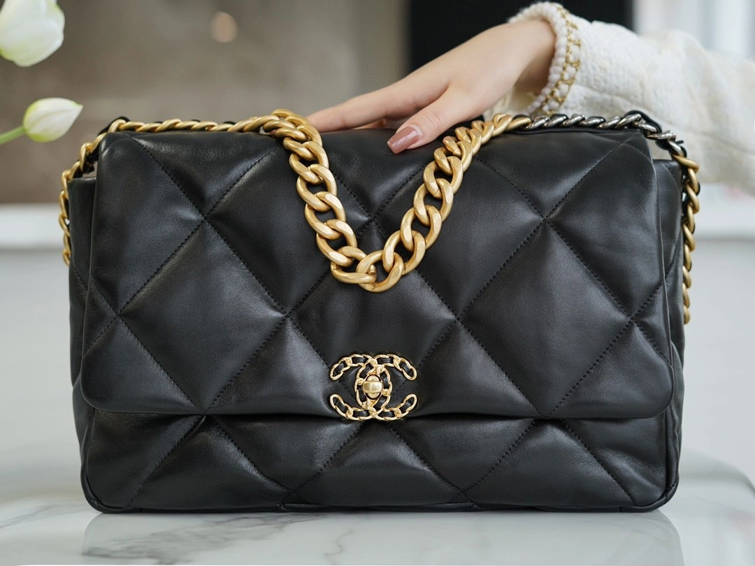 MOMO- AS1162 19bag item : B-B00M2012