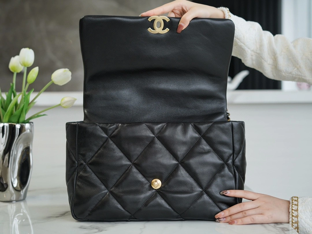 MOMO- AS1162 19bag item : B-B00M2012
