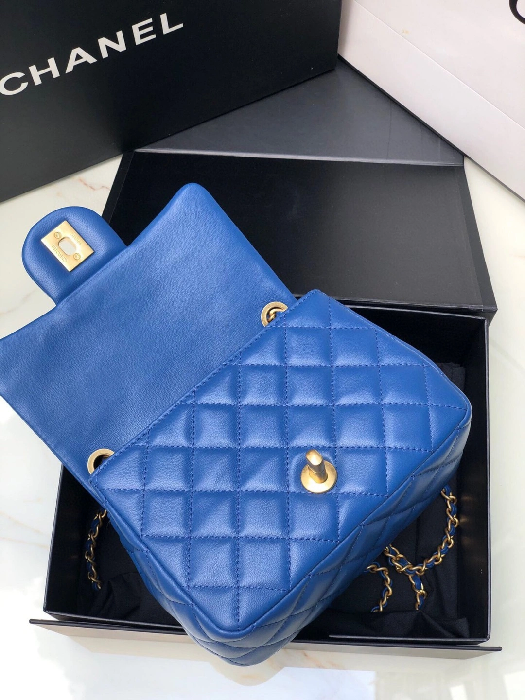 MOMO- AS1786 Lambskin item : B-B00M1633
