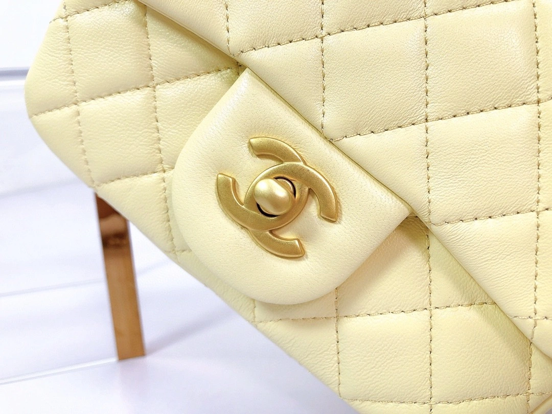 MOMO- AS1786 Lambskin item : B-B00M1635
