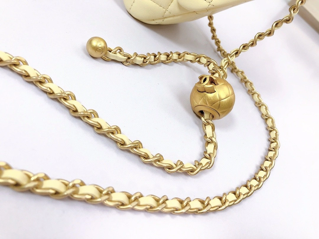 MOMO- AS1786 Lambskin item : B-B00M1635