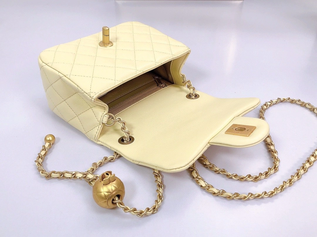 MOMO- AS1786 Lambskin item : B-B00M1635