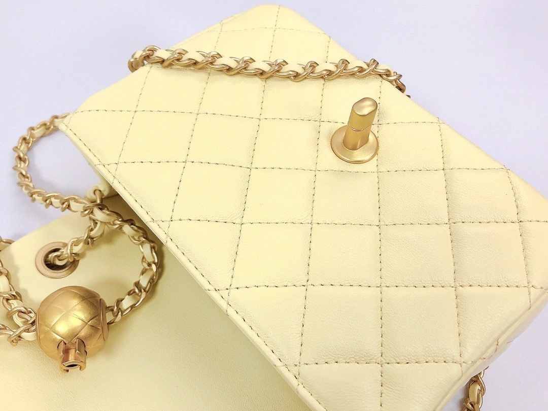MOMO- AS1786 Lambskin item : B-B00M1635