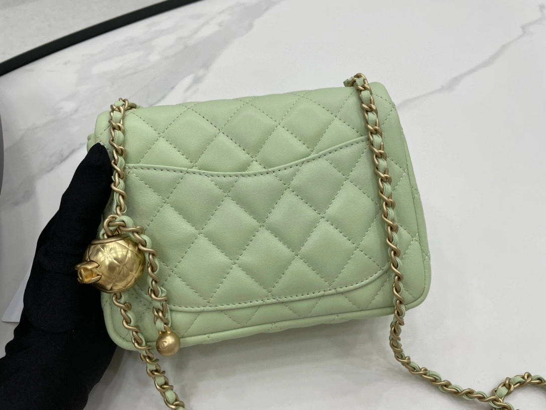 MOMO- AS1786 sheephide item : B-B307M1630