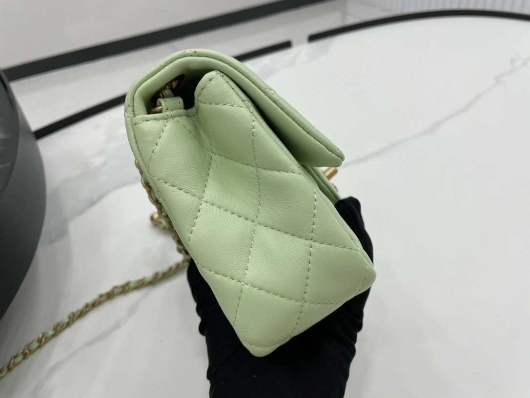 MOMO- AS1787 sheephide item : B-B307M1709