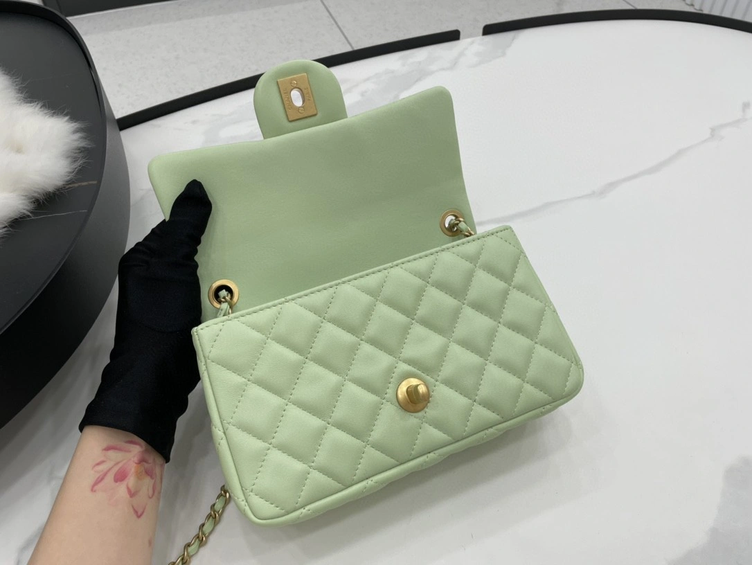 MOMO- AS1787 sheephide item : B-B307M1709