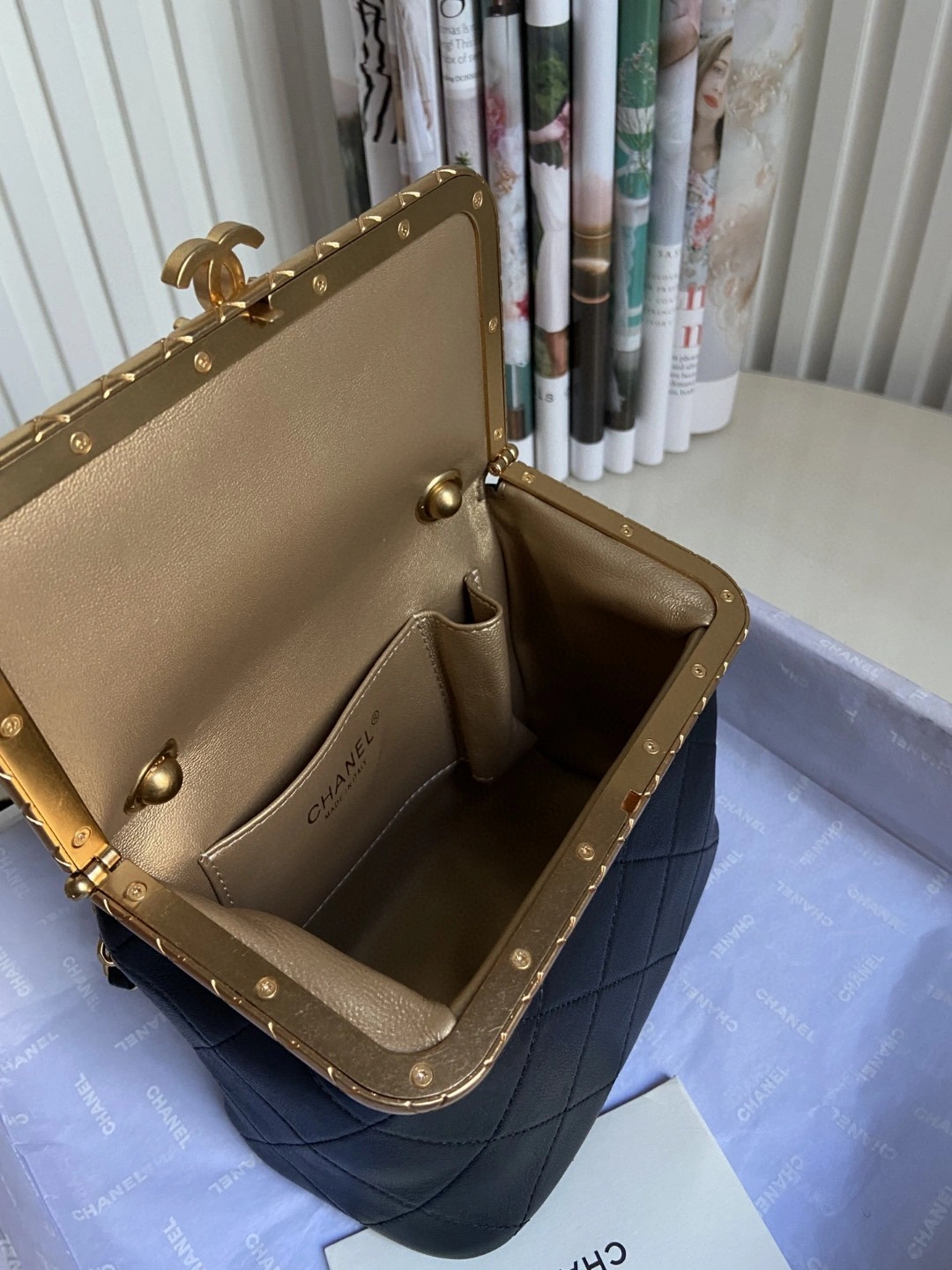 MOMO- AS1886 sheephide item : B-B307M2827