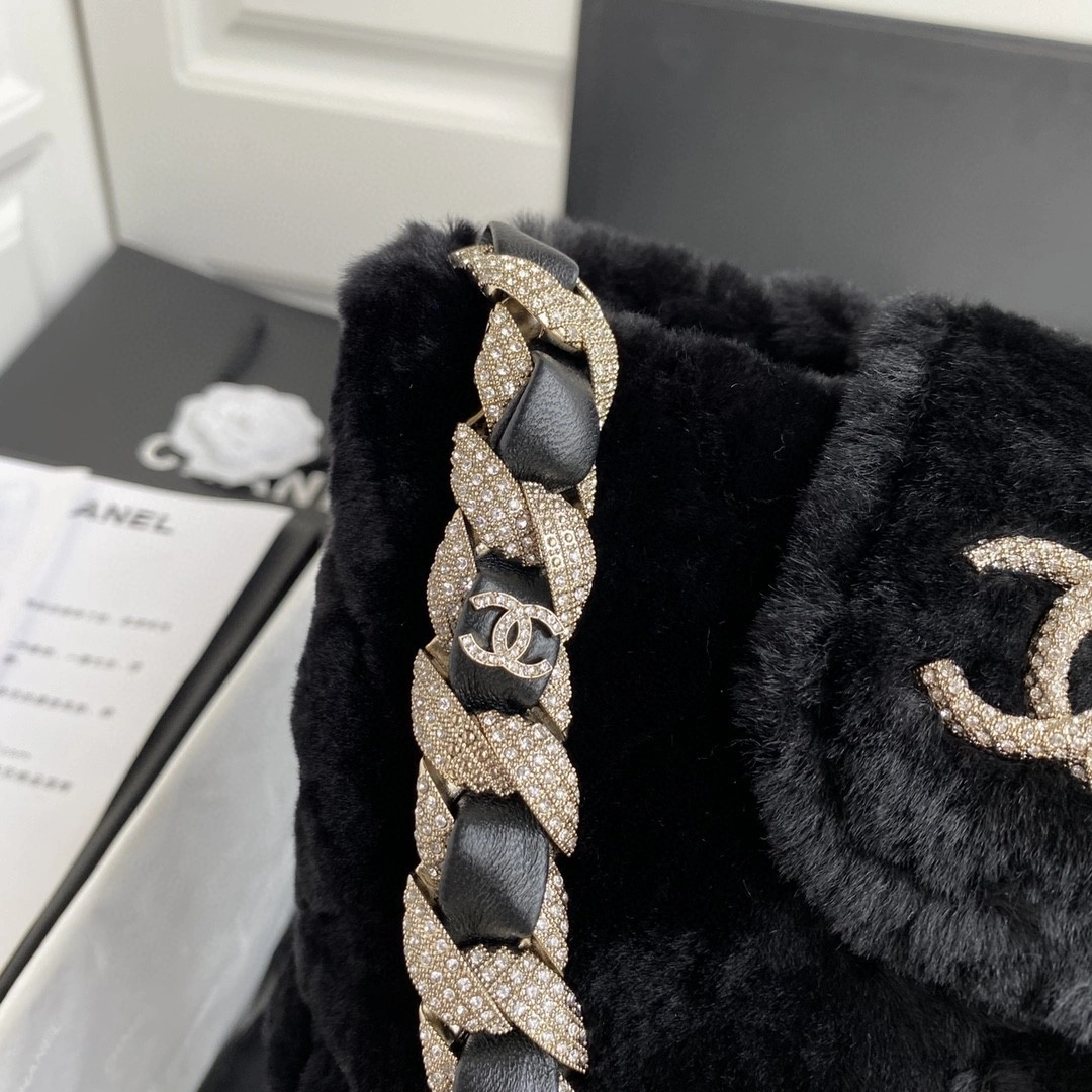 MOMO- AS2257 sheephide Fur bag item : B-B370M2807