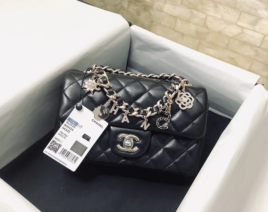 MOMO- AS2326 sheephide item : B-B307M2814