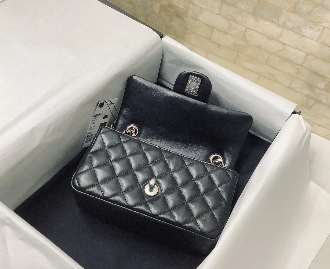 MOMO- AS2326 sheephide item : B-B307M2814
