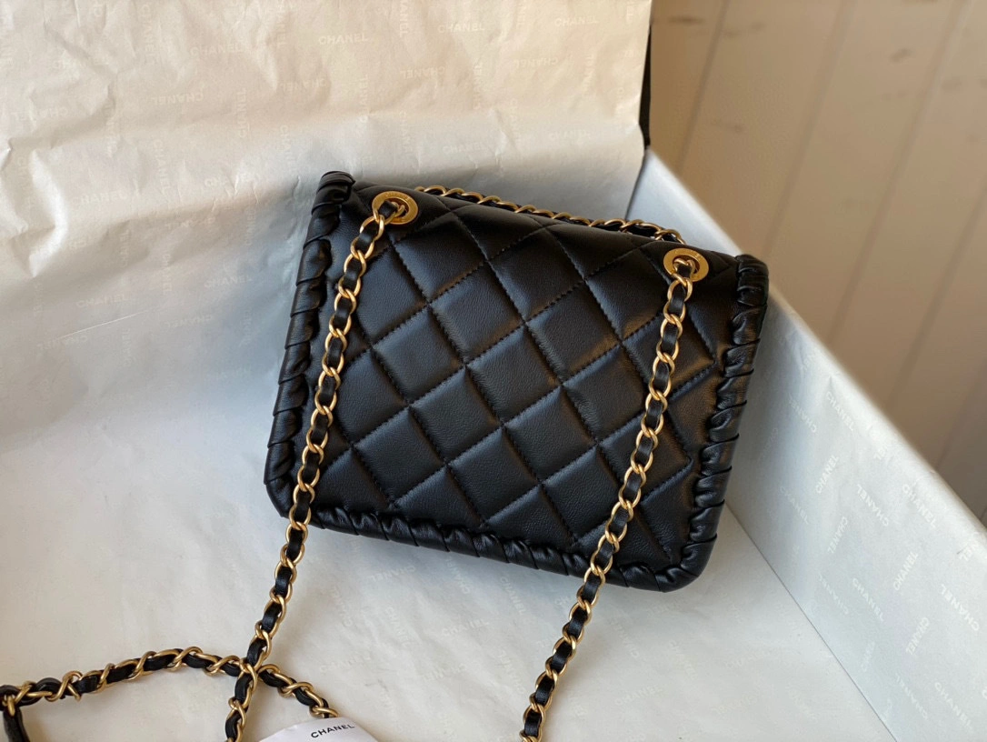 MOMO- AS2495-B07252-94305 sheephide item：B-B370F1005C