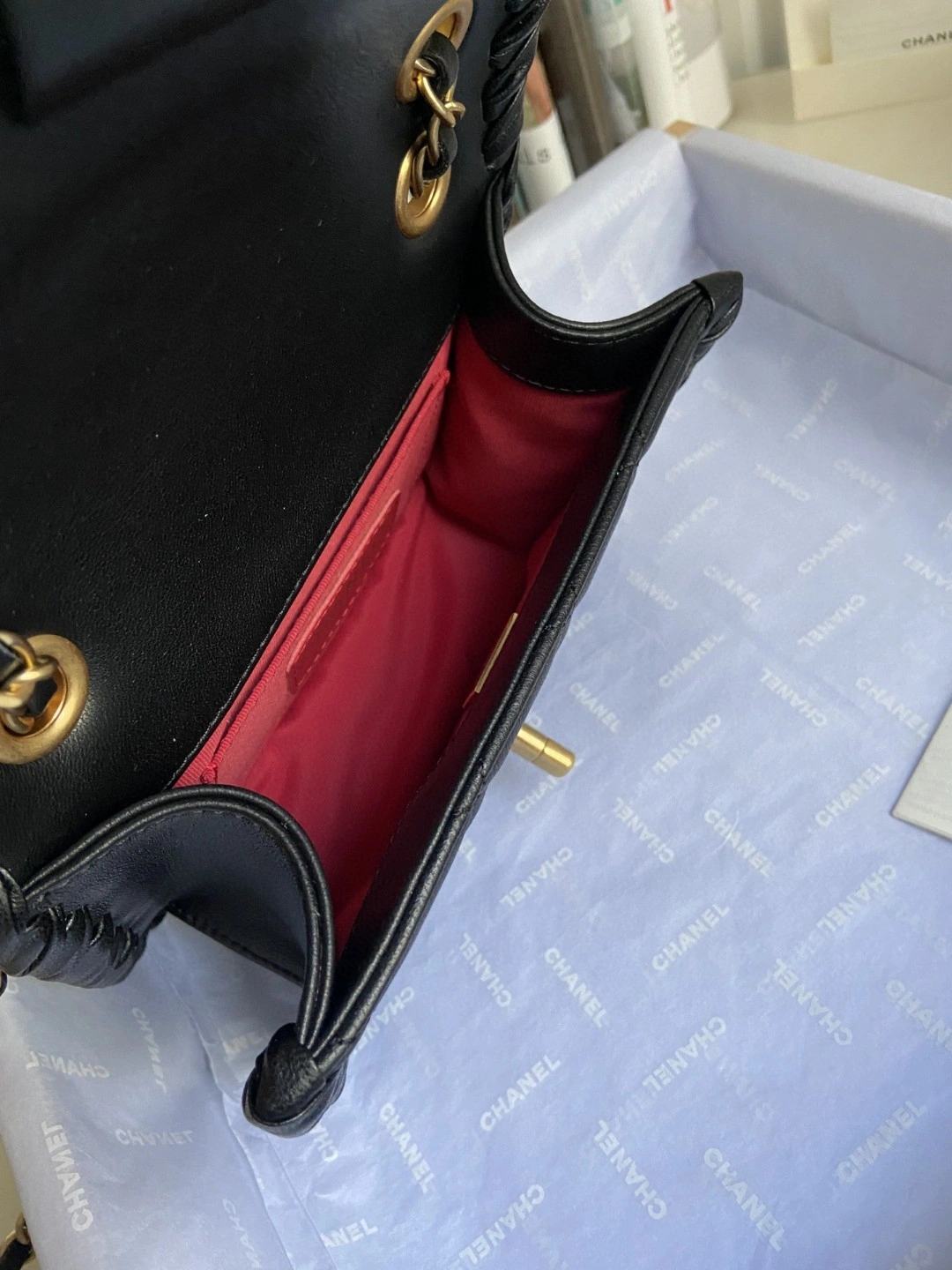 MOMO- AS2495 sheephide item : B-B307M2812