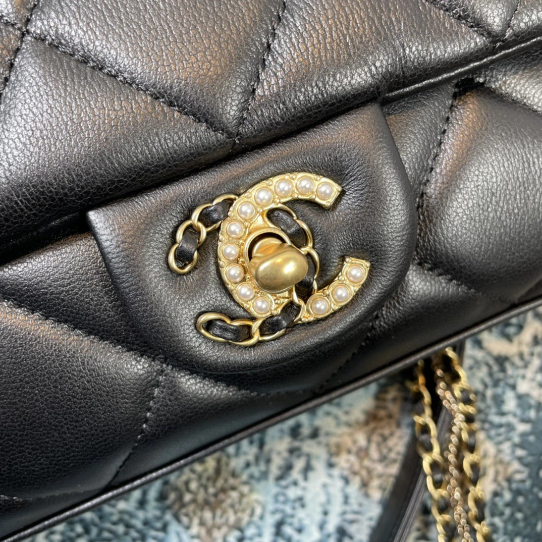 MOMO- AS2563 sheephide item : B-B307M1627