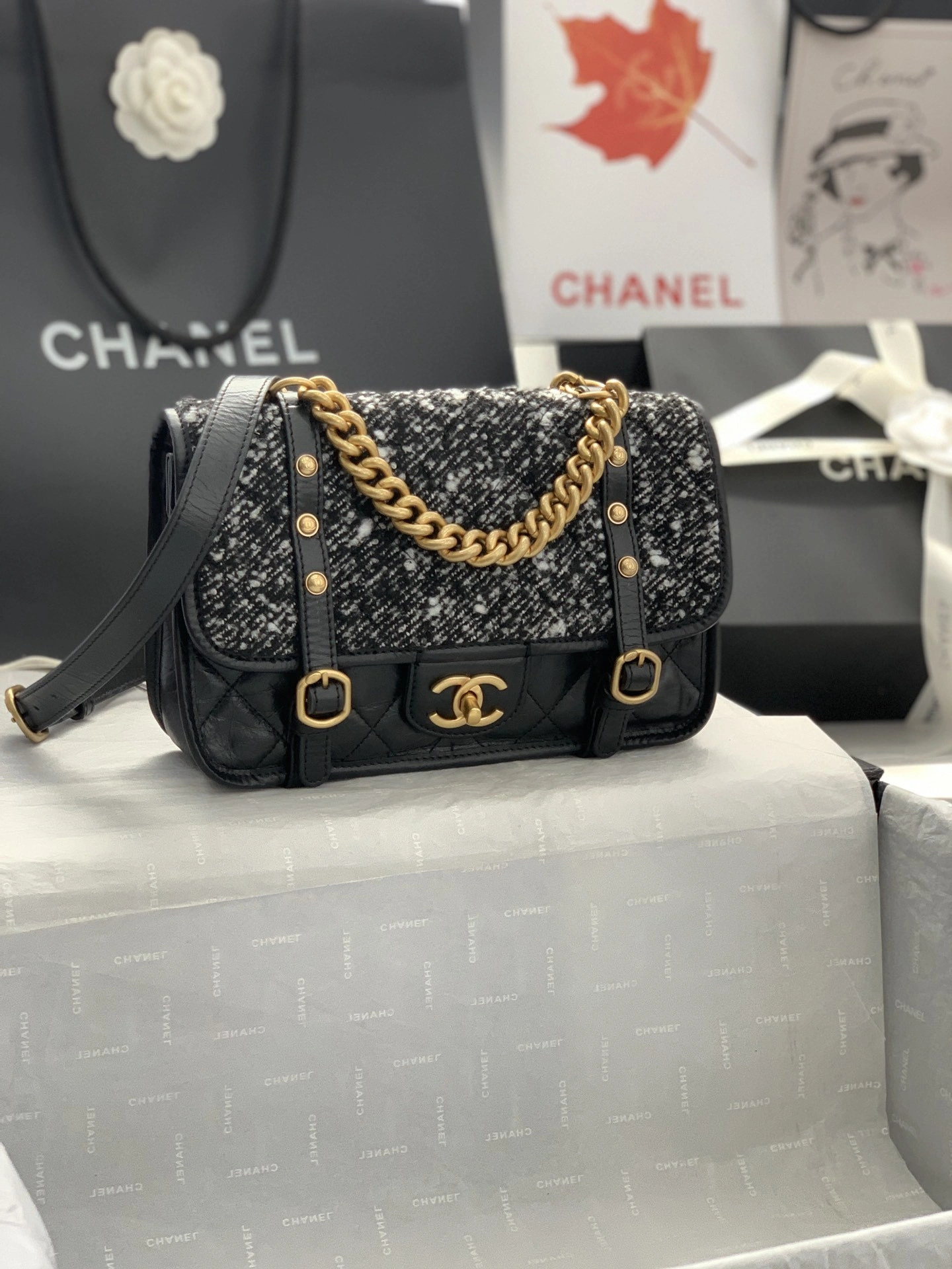 MOMO- AS2696 cowhide item : B-B00M1937