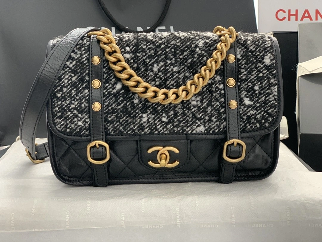 MOMO- AS2696 cowhide item : B-B00M1937