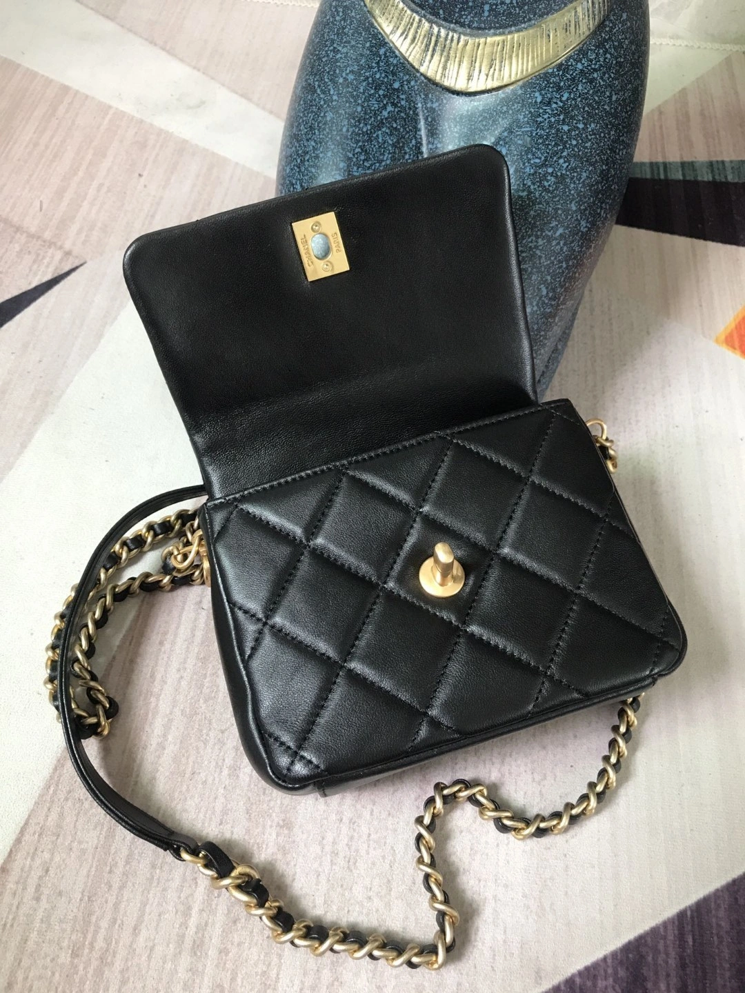 MOMO- AS2733 sheephide item : B-B00M1625