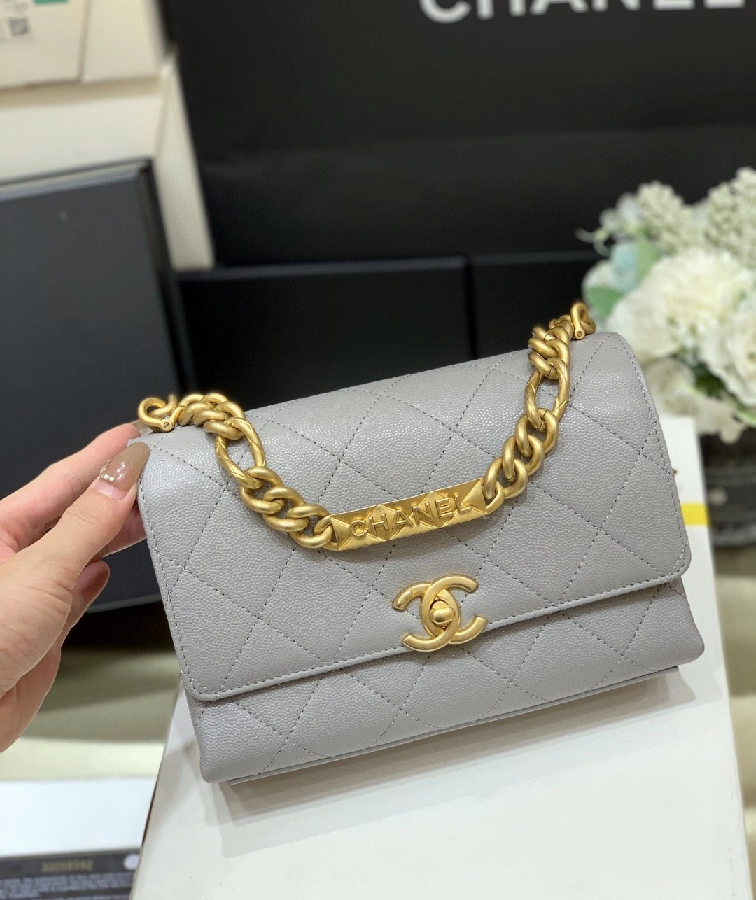 MOMO- AS2764 cowhide item : B-B00M2040