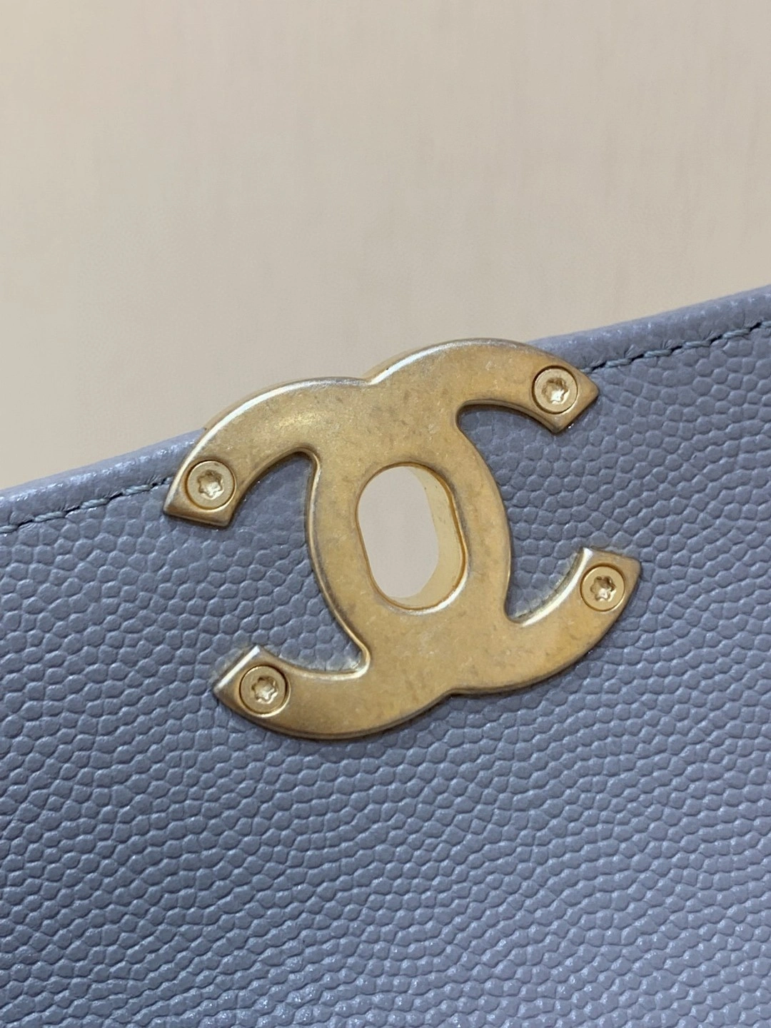 MOMO- AS2764 cowhide item : B-B00M2040