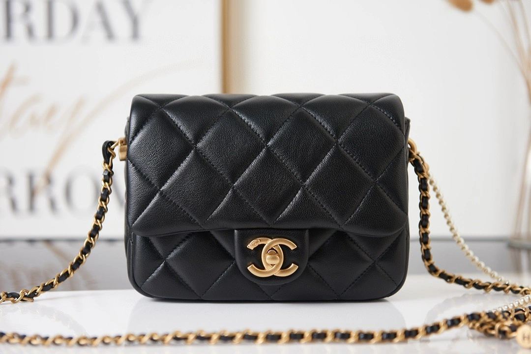 MOMO- AS2855 sheephide item : B-B307M1652