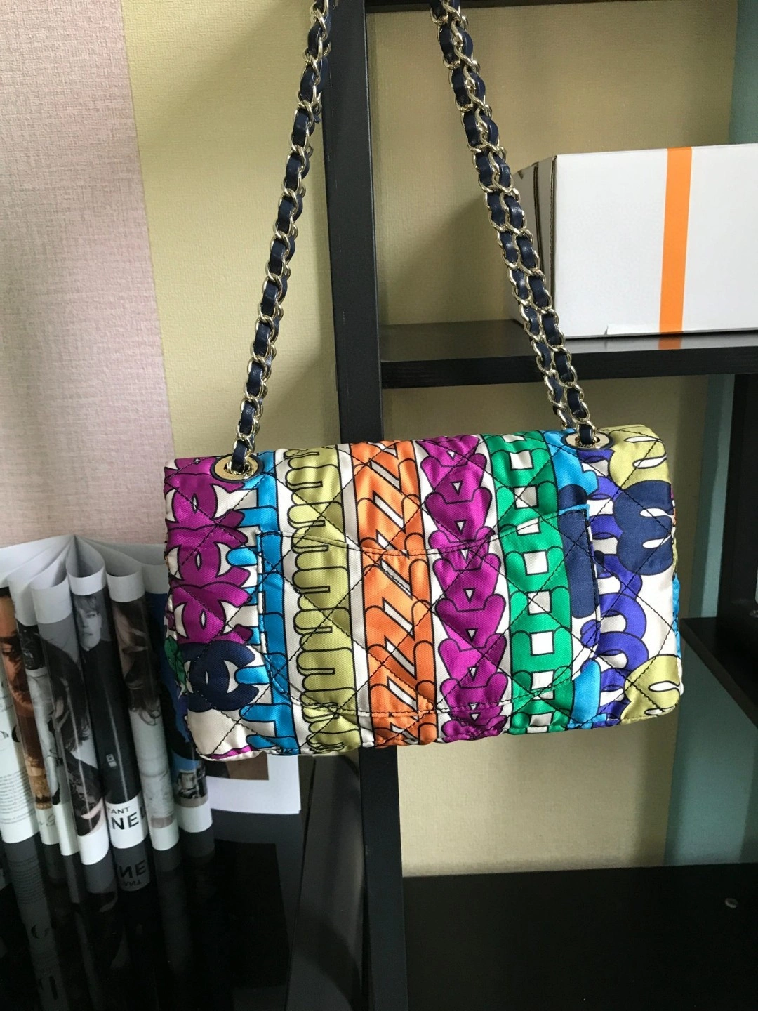MOMO- AS2897 CF item : B-B00M2041