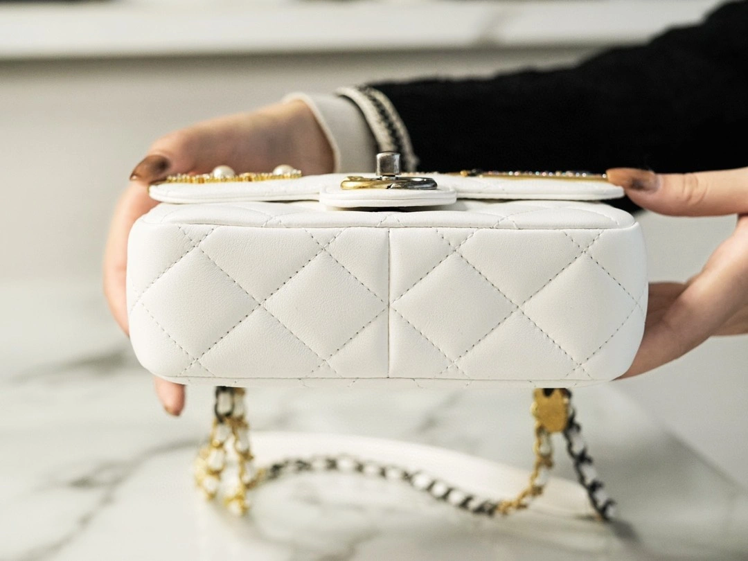 MOMO- AS2978 Lambskin item : B-B221M1721