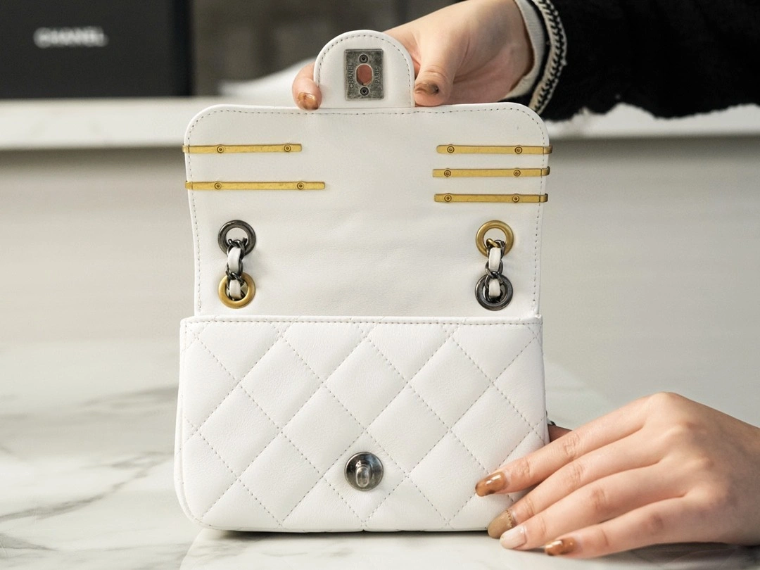 MOMO- AS2978 Lambskin item : B-B221M1721