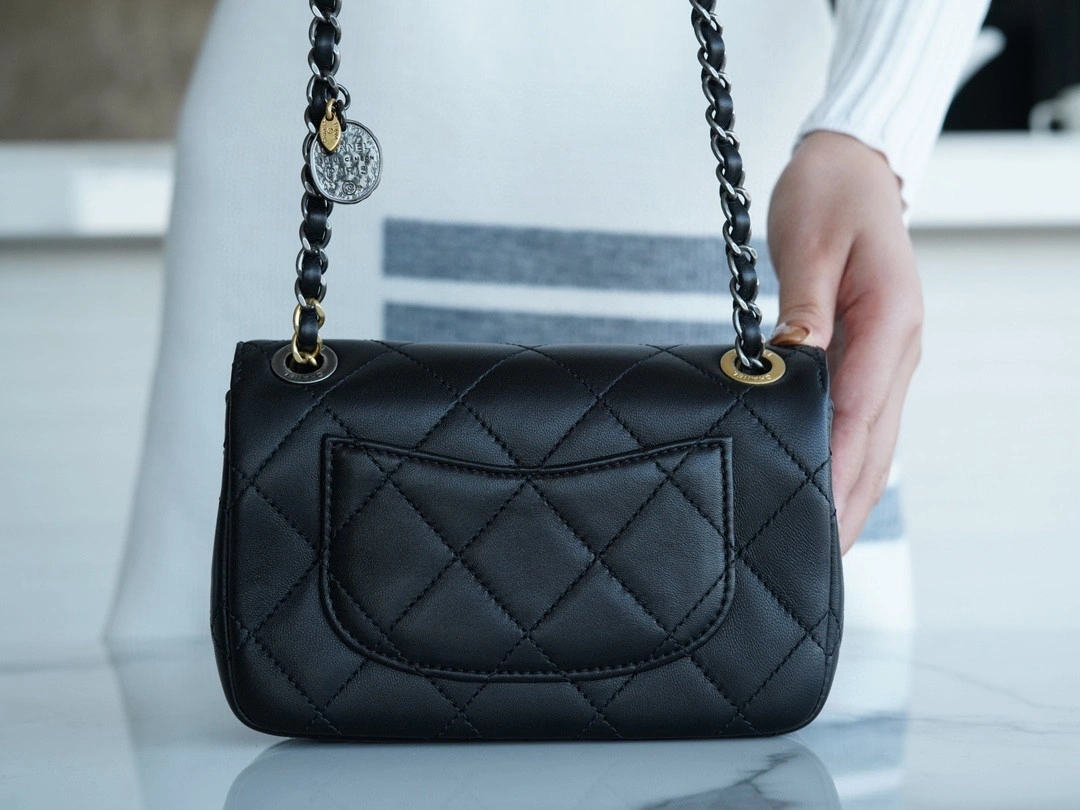 MOMO- AS2978 Lambskin item : B-B221M1724
