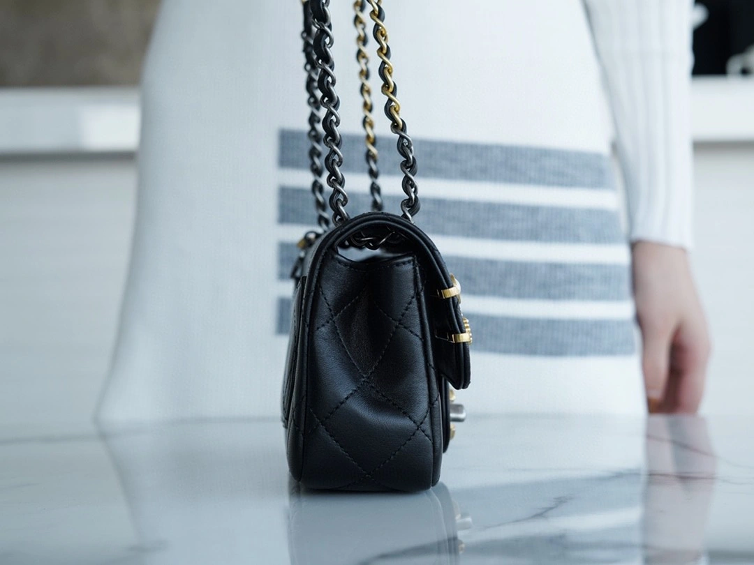 MOMO- AS2978 Lambskin item : B-B221M1724