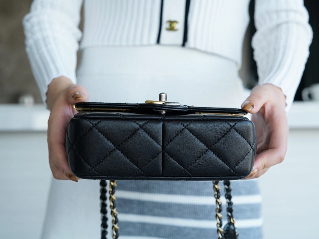 MOMO- AS2978 Lambskin item : B-B221M1724