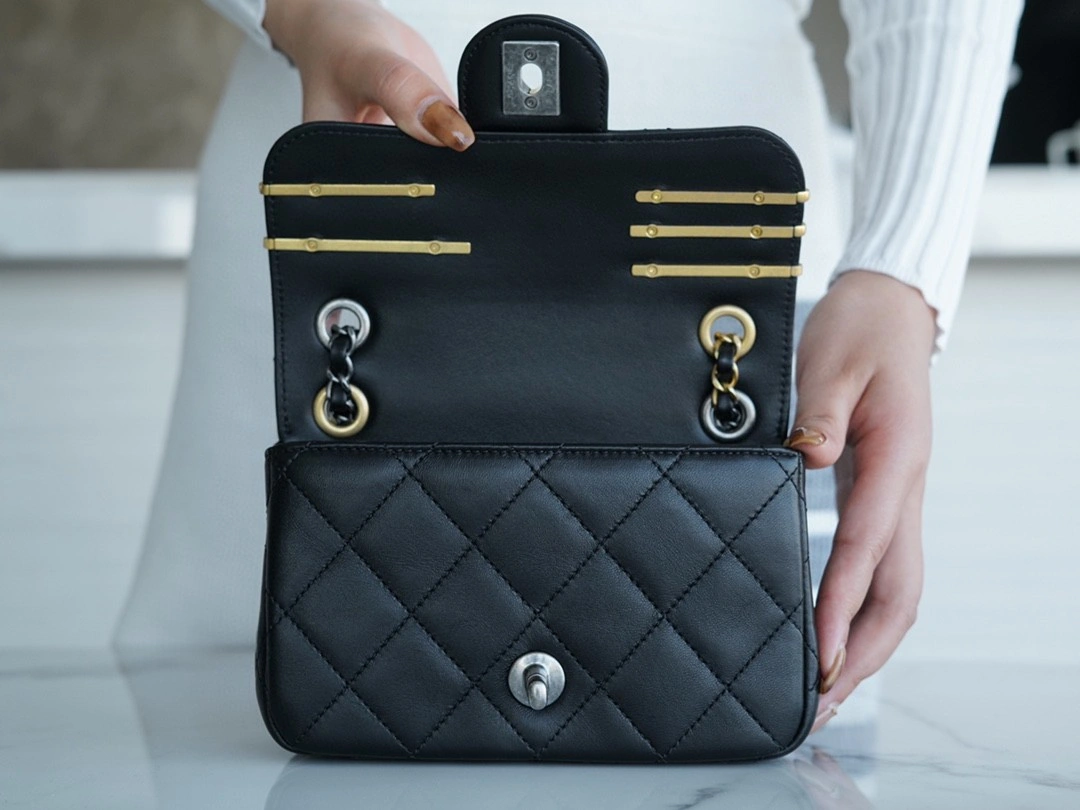 MOMO- AS2978 Lambskin item : B-B221M1724