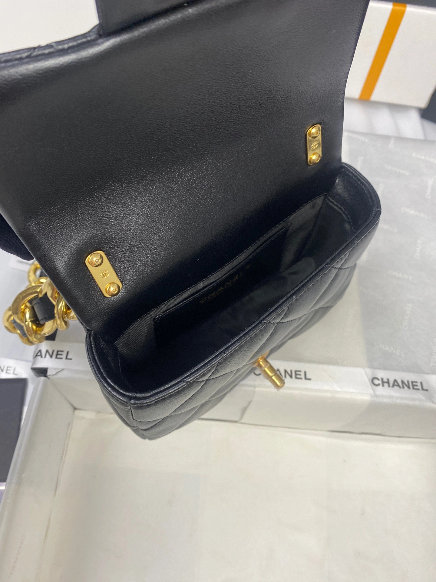 MOMO- AS3213-B08003-94305 2022 Lambskin item：B-B370E2122C