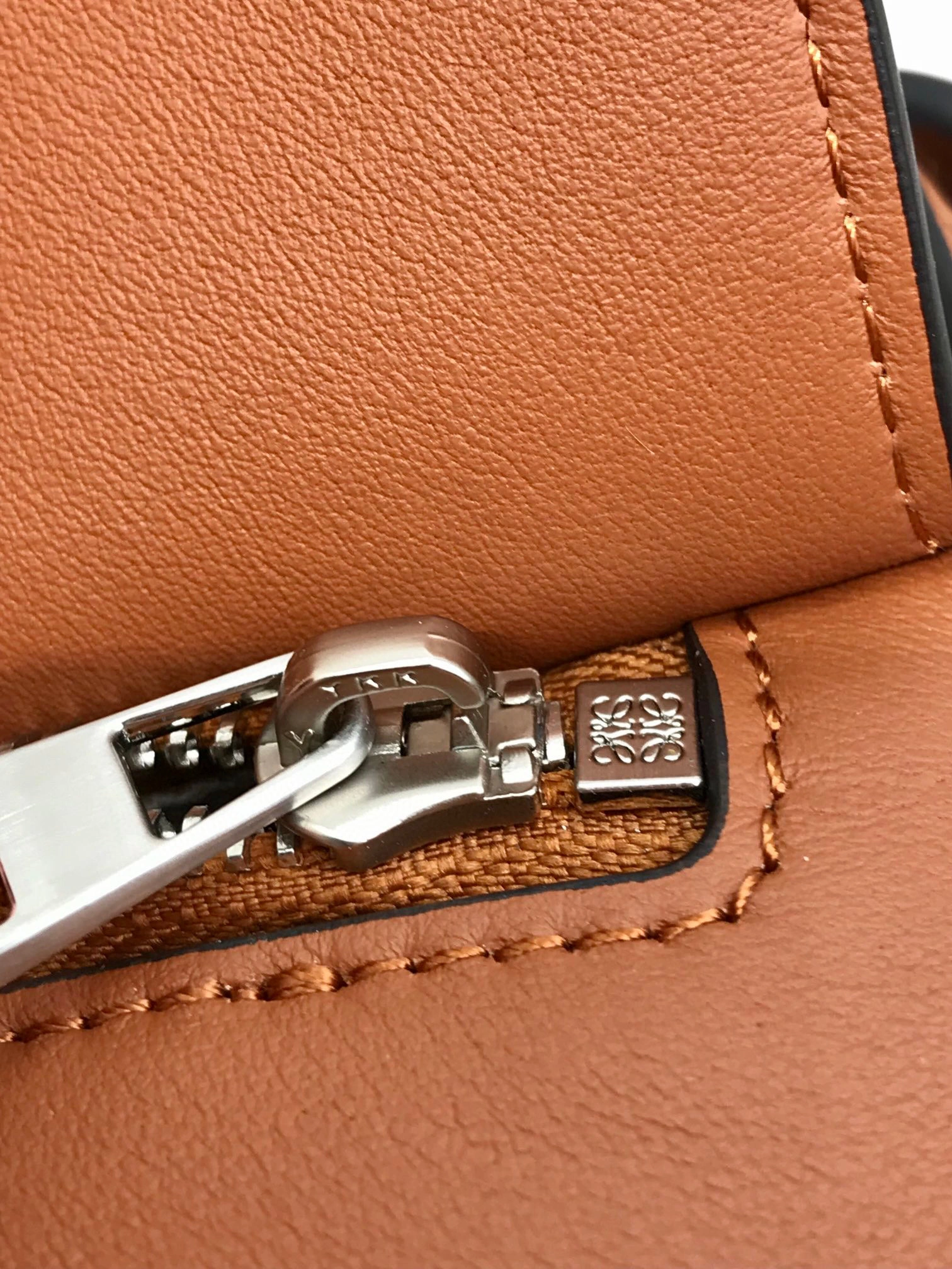 MOMO- B510P35X01-2530 puzzle calfskin item：B-B063F2331C