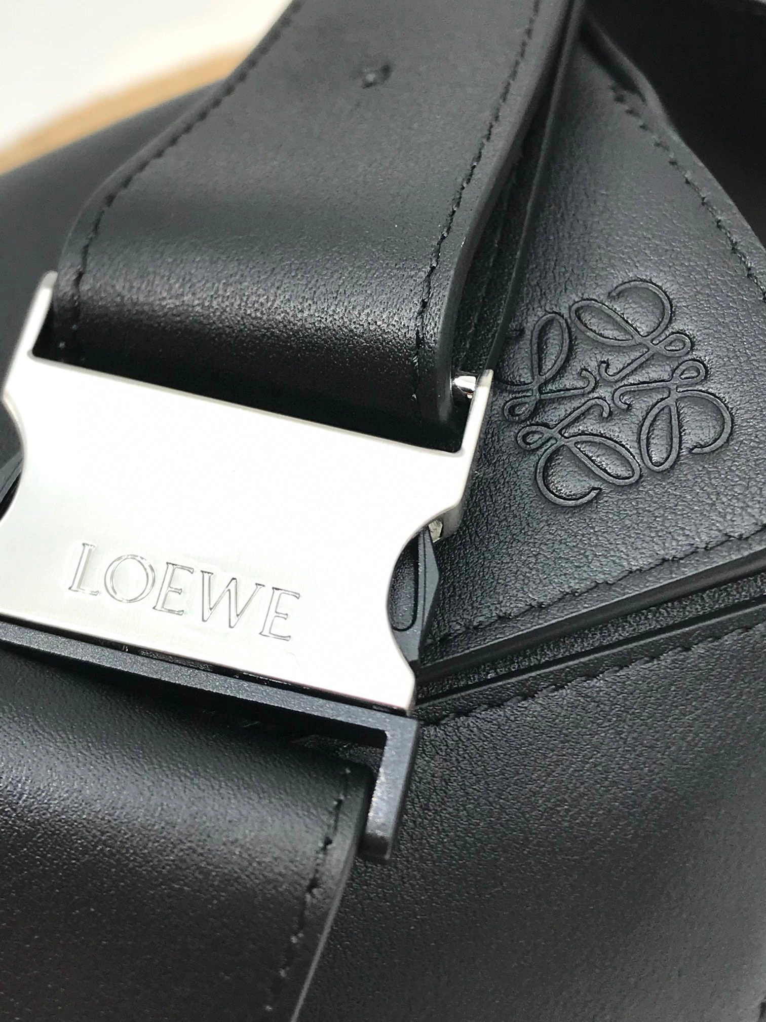 MOMO- B510P35X09-1100 puzzle calfskin item：B-B063F2332C