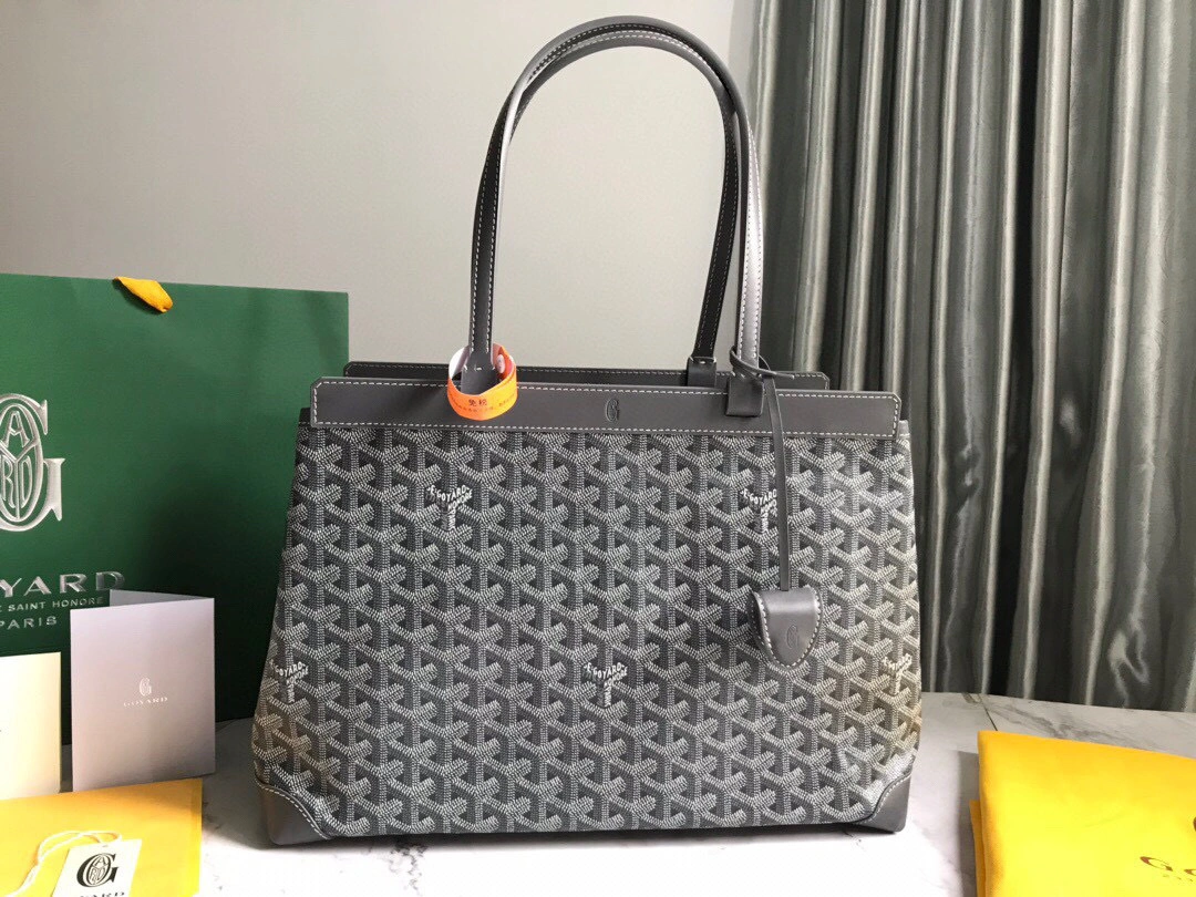MOMO- Bellechasse Biaude item : B-B063E54297T