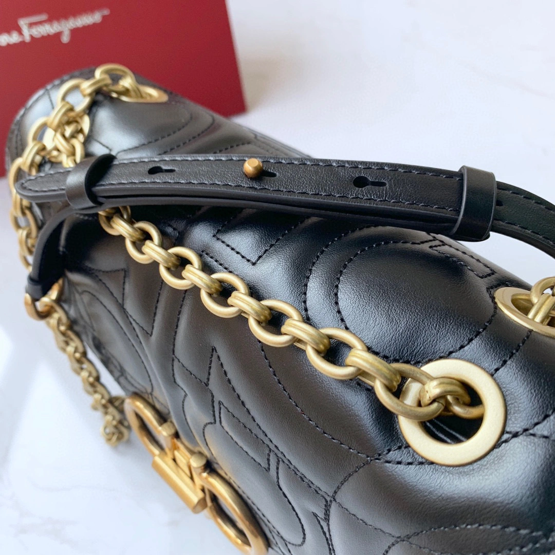 MOMO--CALF SKIN Gancini high quality version item : 007B00K2428
