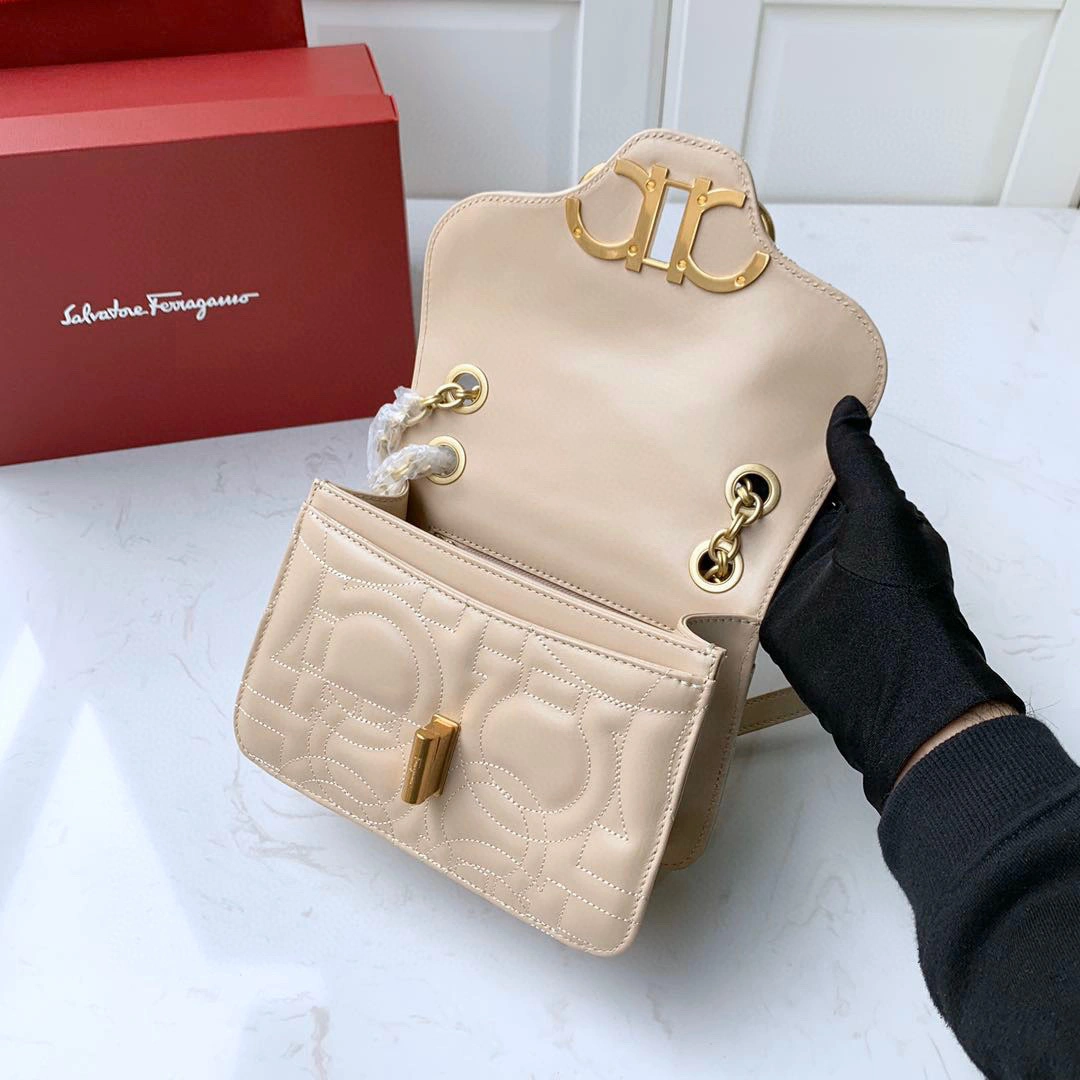 MOMO--CALF SKIN Gancini high quality version item:007B00K2425