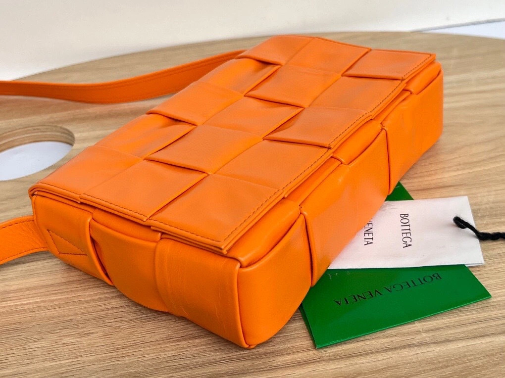 MOMO- CASSETTE item：B-B063G1309C