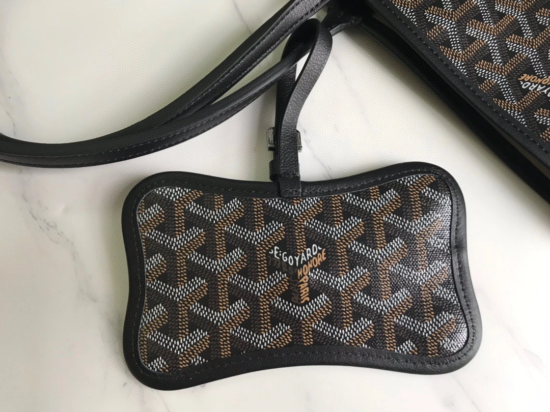 MOMO- CHIENGPMLTY-01CL01P Chien Gris & Pocket calfskin item：B-B063G1209C