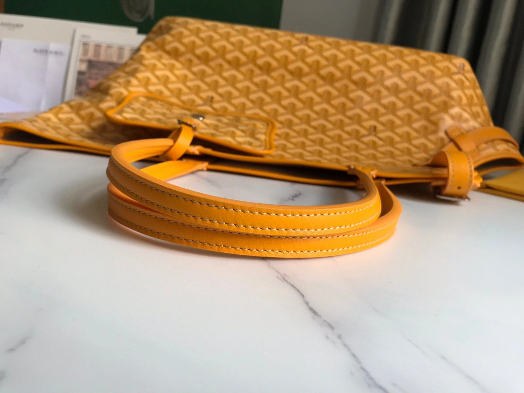 MOMO- CHIENGPMLTY-08CL08P Chien Gris & Pocket calfskin item：B-B063G1208C