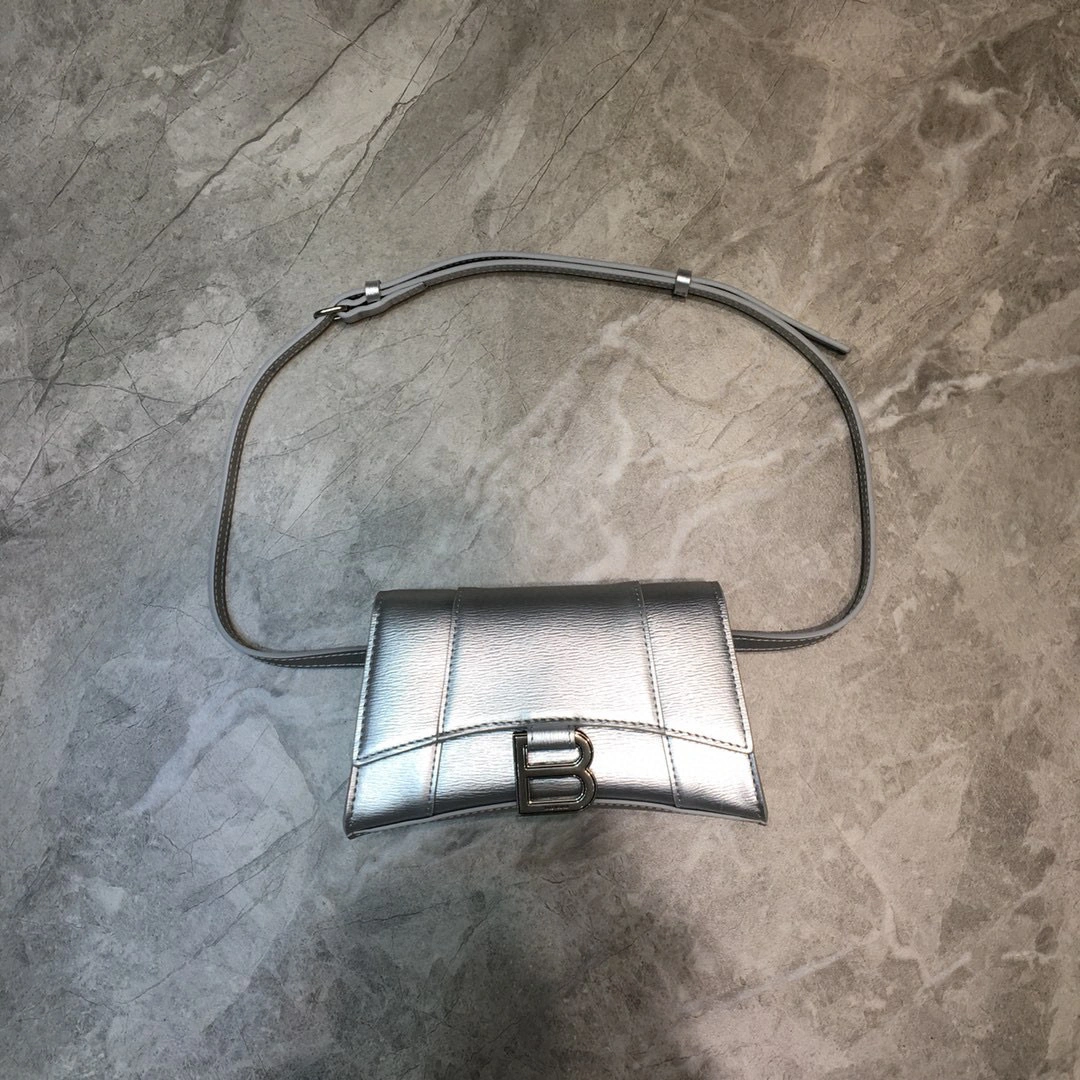 MOMO--Calfskin Hourglass high quality version item : 202B68K2710-2