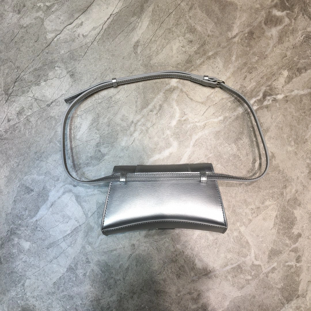 MOMO--Calfskin Hourglass high quality version item : 202B68K2710-2